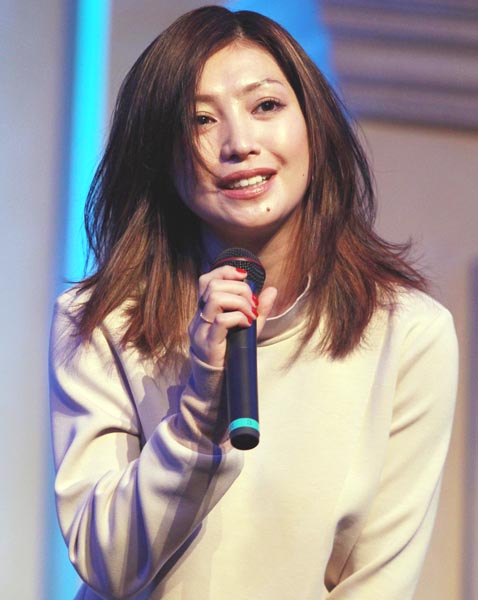 鬼束ちひろ（Ｃ）日刊ゲンダイ