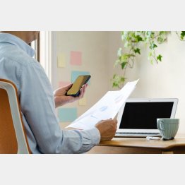 家でも就業時間内に終えよう（Ｃ）PIXTA