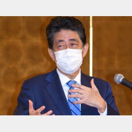 もう口を閉じて（安倍元首相）／（Ｃ）日刊ゲンダイ