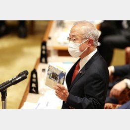 答弁できず速記の中断も（追及する立憲の有田芳生参院議員）／（Ｃ）日刊ゲンダイ