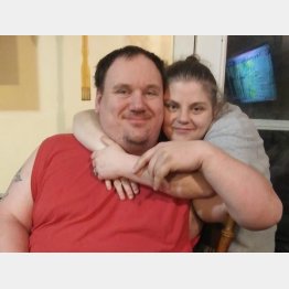 オータムさん（右）とラニスさん（オータムさんのフェイスブックから）