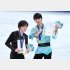 2位の宇野昌磨（左）と会話する羽生結弦（Ｃ）日刊ゲンダイ