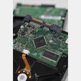 電子基板で大活躍（Ｃ）日刊ゲンダイ