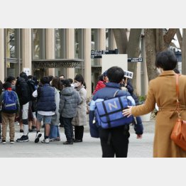 私立中入試に臨む受験生ら（2021年）／（Ｃ）共同通信社