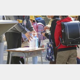 子どもたちの命を守ることに最優先の対策を（Ｃ）共同通信社