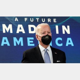 インフラ投資を加速するバイデン米大統領（Ｃ）ロイター