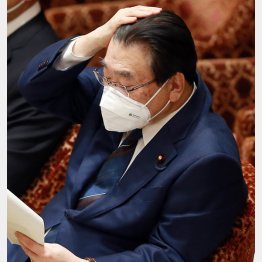 入院率は3.2％、陽性者100人に3人しか入院できない。入院させない政府方針の危うさを示す数字だ（後藤茂之厚労相）／（Ｃ）日刊ゲンダイ