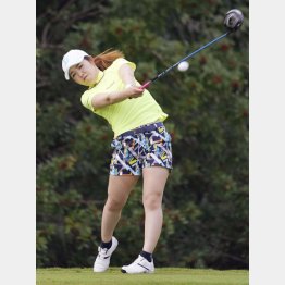 左足は地面をしっかりグリップ（Ｃ）共同通信社