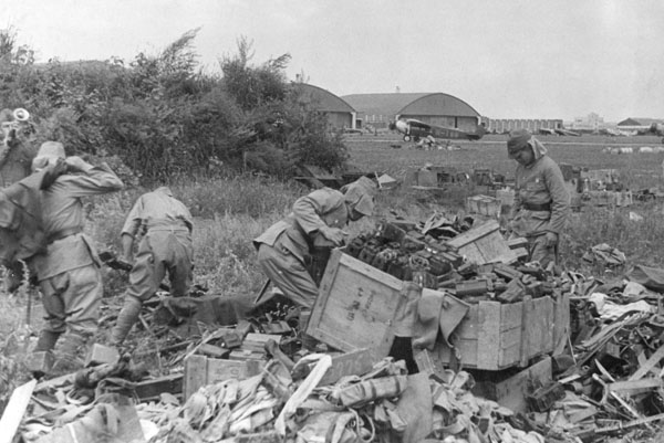 昭和20年8月9日、ソ連軍は日ソ中立条約を平然と破って侵攻した｜日刊