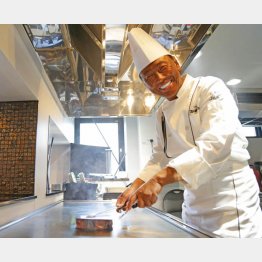 たいめいけん3代目・専務の茂出木浩司さん（Ｃ）日刊ゲンダイ