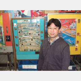 駄菓子屋ゲーム博物館の岸さん（提供写真）