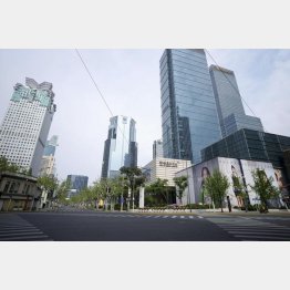 上海経済の先行きに厳しい予測（Ｃ）ロイター＝共同