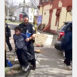 （ヘフナーさんのツイッターから）