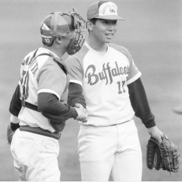 野茂からも信頼された山下捕手（Ｃ）共同通信社