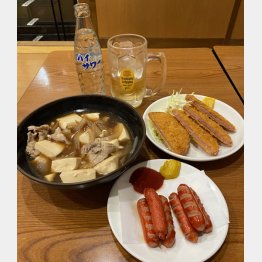 メニューは200種類！人気は肉豆腐（Ｃ）日刊ゲンダイ