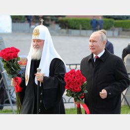長くタッグを組んできたが…（ロシア正教トップのキリル1世総司教とプーチン大統領＝右）　（Ｃ）ロイター／Sputnik