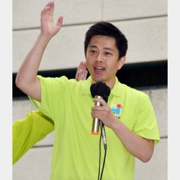 大阪とは違う…（応援演説をする吉村洋文大阪府知事＝埼玉・大宮）／（Ｃ）日刊ゲンダイ