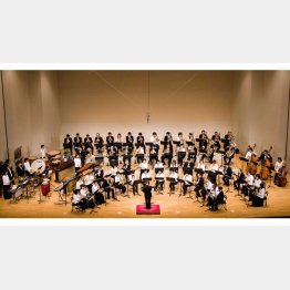 「あいづちろりん村音楽隊」のコンサート（提供写真）