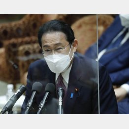 「貯蓄から投資」への政策を推し進める岸田首相（Ｃ）日刊ゲンダイ