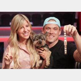 ブレスレットと賞金6.2億円を獲得（Ｃ）Diego RibasPX Imagens via ZUMA Press Wire／共同通信イメージズ