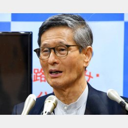 高齢者の死亡は「第6波を超える可能性がある」と、新型コロナ政府分科会の尾身茂会長（Ｃ）日刊ゲンダイ