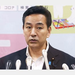 徹底的に隠して就任後に“関係”を認める会見を開く山際大志郎経済再生担当相（Ｃ）共同通信社