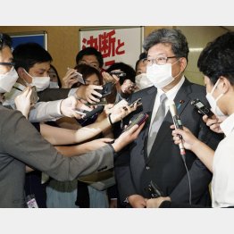 今後の関係問われても、“絶つ”とは表明せず（自民党の萩生田光一政調会長＝18日）／（Ｃ）共同通信社