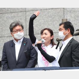 選挙最終日、街頭演説を行なう生稲氏（中央）と萩生田氏（左）／（Ｃ）日刊ゲンダイ