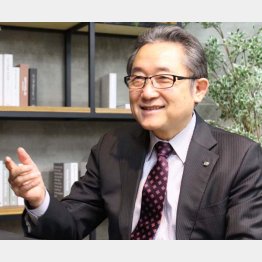 タカショーの高岡伸夫社長（提供写真）