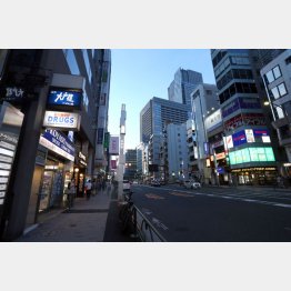 飲食店は19時前後だけ客が殺到する（Ｃ）日刊ゲンダイ