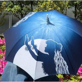 大人気の藍染め日傘（提供写真）