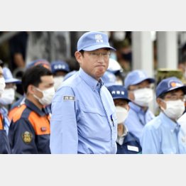 旧統一教会の災禍に対処できるのか（1日、防災訓練を視察する岸田首相）（Ｃ）日刊ゲンダイ