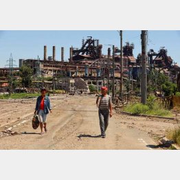 攻撃を受けたウクライナ・マリウポリの製鉄所（Ｃ）ロイター