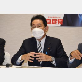 庶民に投資の余裕があると思っているボンボン政治家（岸田首相）／（Ｃ）日刊ゲンダイ