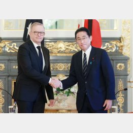 弔問外交で日豪首脳会談（写真）をしたばかり。しかも国会が始まった後に訪豪を決め…（代表取材）