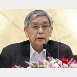 為替介入も焼け石に水…（日銀の黒田東彦総裁）／（代表撮影）
