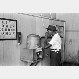 写真①（Ｃ）Underwood Archives／Universal Images Group／共同通信イメージズ