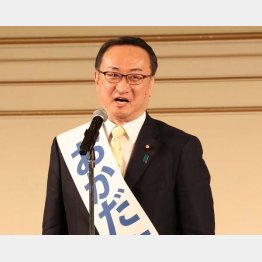 「違法な寄付」ではないのか（岡田直樹地方再生相）／（Ｃ）日刊ゲンダイ