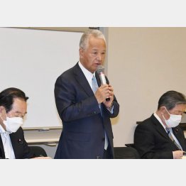 議連の設立総会であいさつする甘利明・前自民党幹事長（Ｃ）日刊ゲンダイ