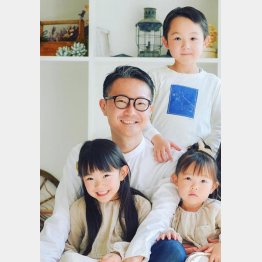 3人のパパだ（提供写真）