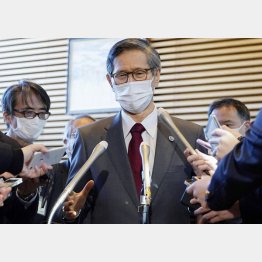 「新しい波に入りつつある」と、政府分科会の尾身茂会長（Ｃ）共同通信社