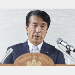 記者会見する斎藤健法務相（Ｃ）共同通信社
