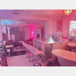 みらいラウインジ。週末はDJもいる（本人提供）