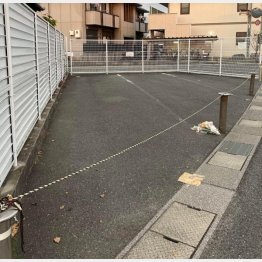 惺愛ちゃんが発見された保育所の駐車場（提供写真）