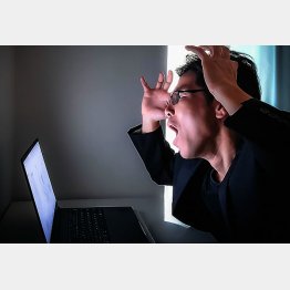 なんでオマエに言われにゃあかんねん？