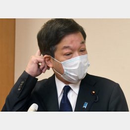 「秘書任せの言い分は通じない（薗浦健太郎衆院議員）／（Ｃ）日刊ゲンダイ