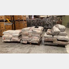 押収された2トンのコカイン（フェイスブックから）