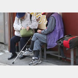 物価高騰に追いつけない…（写真はイメージ）／（Ｃ）日刊ゲンダイ