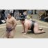 翔猿にはたき込まれ、土俵にバッタリの貴景勝（Ｃ）共同通信社