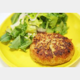 ソバの実ハンバーグ（Ｃ）日刊ゲンダイ